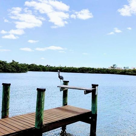 Blue Lagoon Estate Fort Myers Beach Eksteriør bilde
