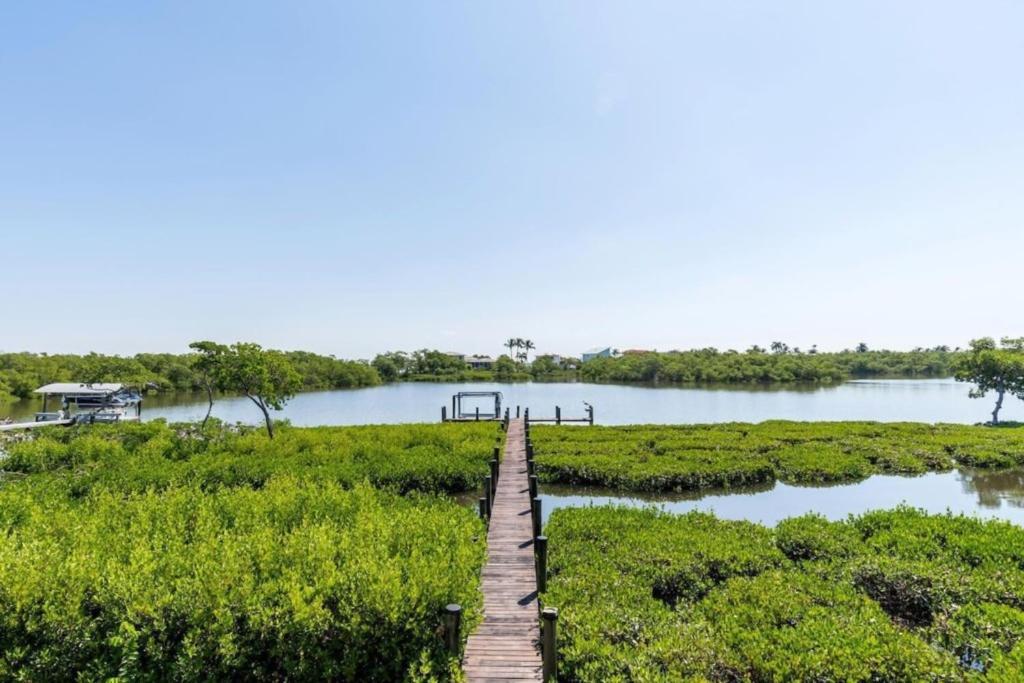 Blue Lagoon Estate Fort Myers Beach Eksteriør bilde